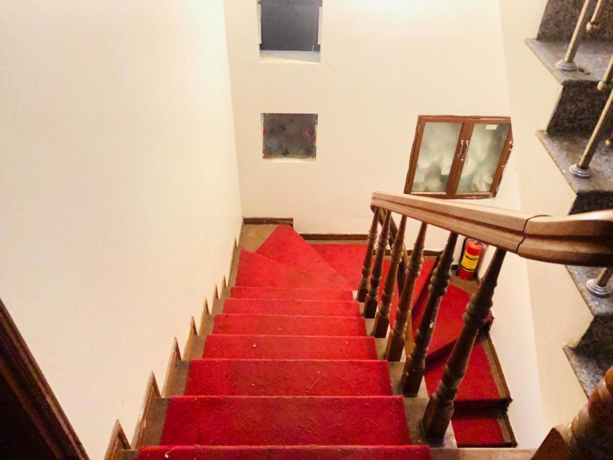 Oyo 1119 Sac Mau Motel Hanoi Luaran gambar